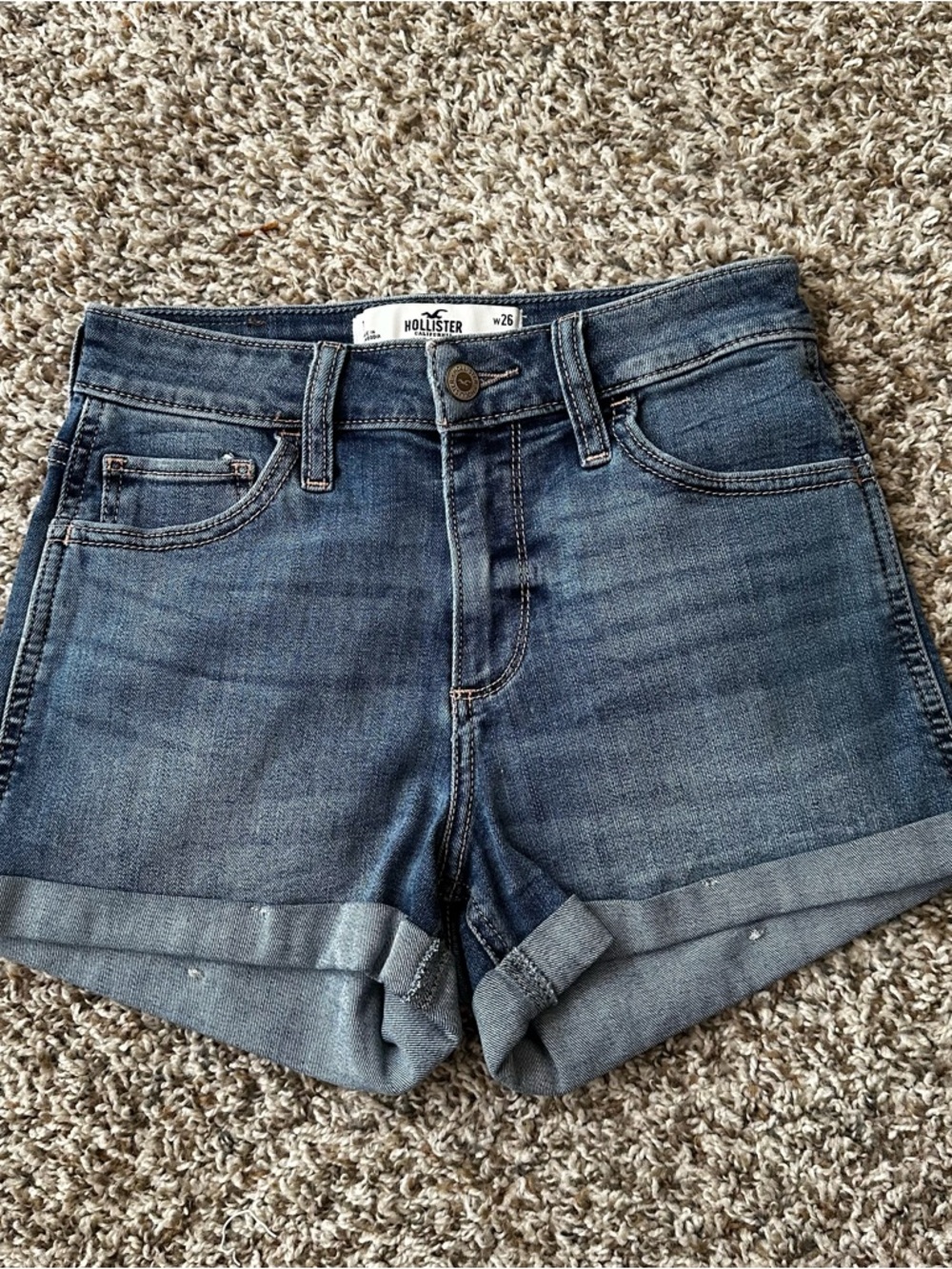 Hollister Women's Mid Rise Denim Shorts Size W26 Medium Wash Cuffed Hem